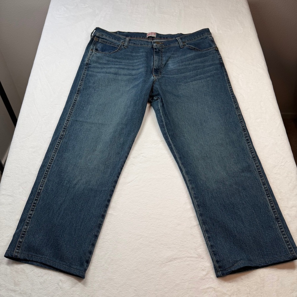 Wrangler Jeans Mens 38x30 Blue Good Relaxed Fit Medium Wash Denim 112361136